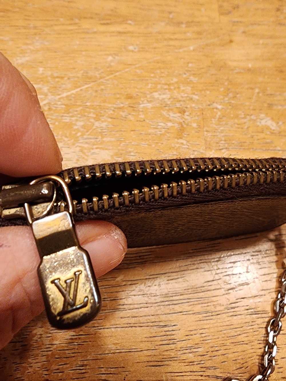 vintage Louis Vuitton Monogram Canvas Pochette Cles key pouch and coin purse. - Picture 10 of 15